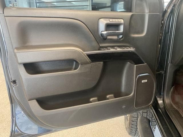 Used 2018 GMC Sierra 2500 SLT w/ Duramax Plus Package AWD/4WD image 27