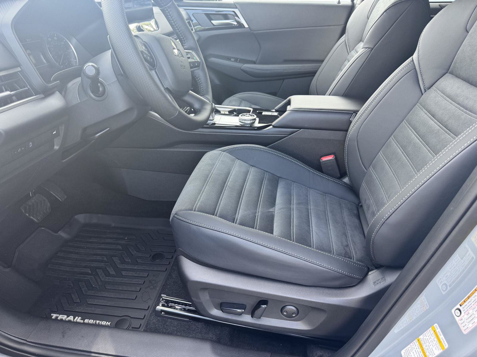New 2026 Mitsubishi Outlander AWD image 15