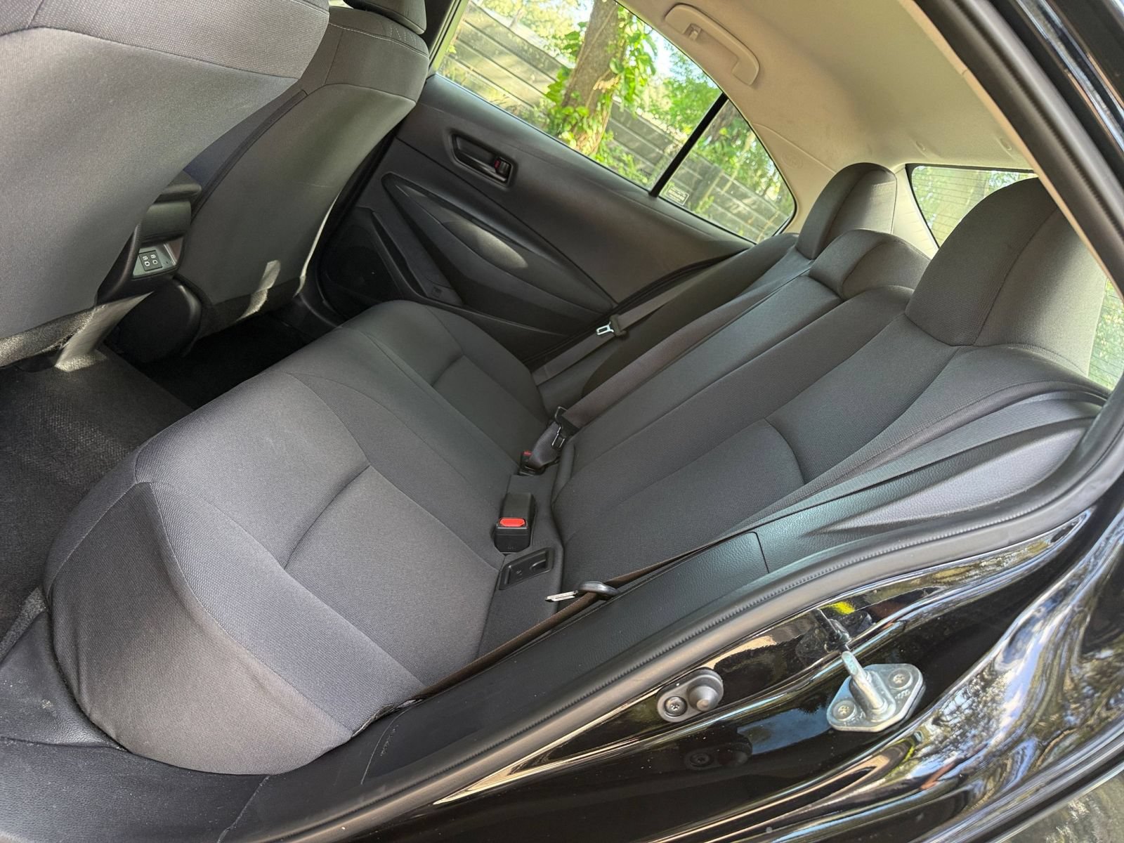 Used 2025 Toyota Corolla LE FWD image 33