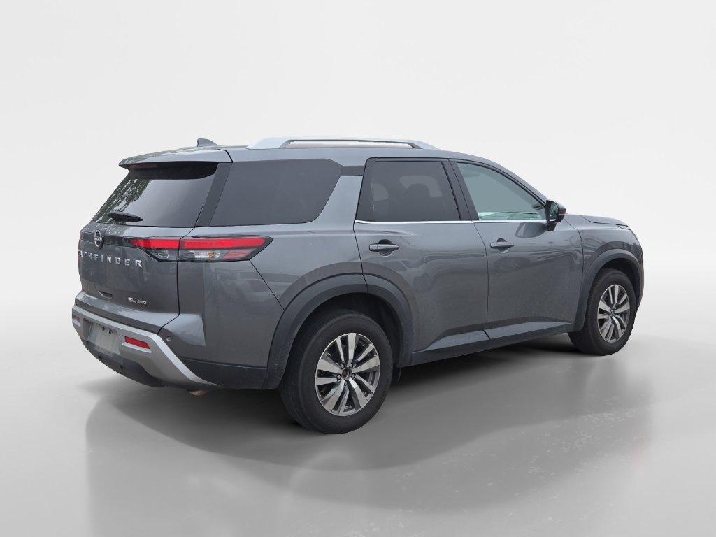 Used 2025 Nissan Pathfinder SL AWD/4WD image 5