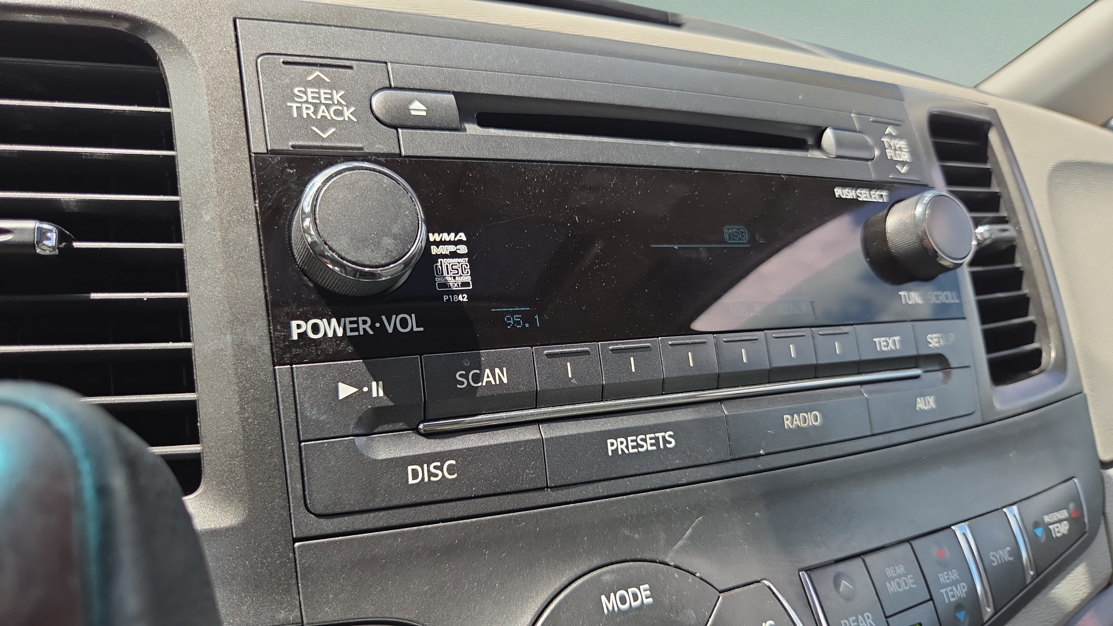 Used 2014 Toyota Sienna XLE FWD image 20