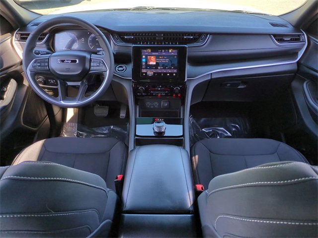 Used 2024 Jeep Grand Cherokee L Laredo w/ Luxury Tech Group I image 15