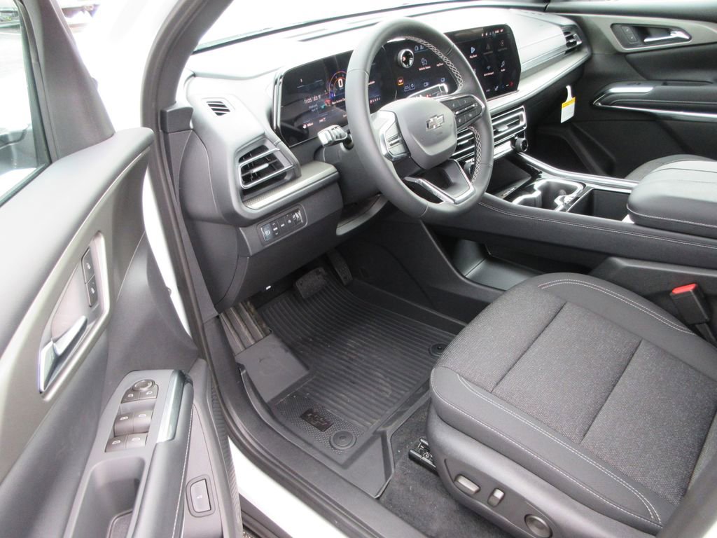 New 2026 Chevrolet Traverse LT w/ Midnight/Sport Edition AWD/4WD image 12