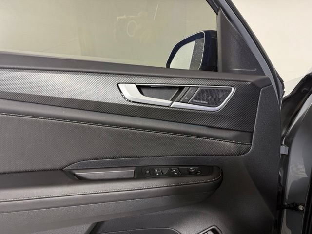 Used 2024 Volkswagen Atlas Cross Sport SEL Premium R-Line AWD/4WD image 28