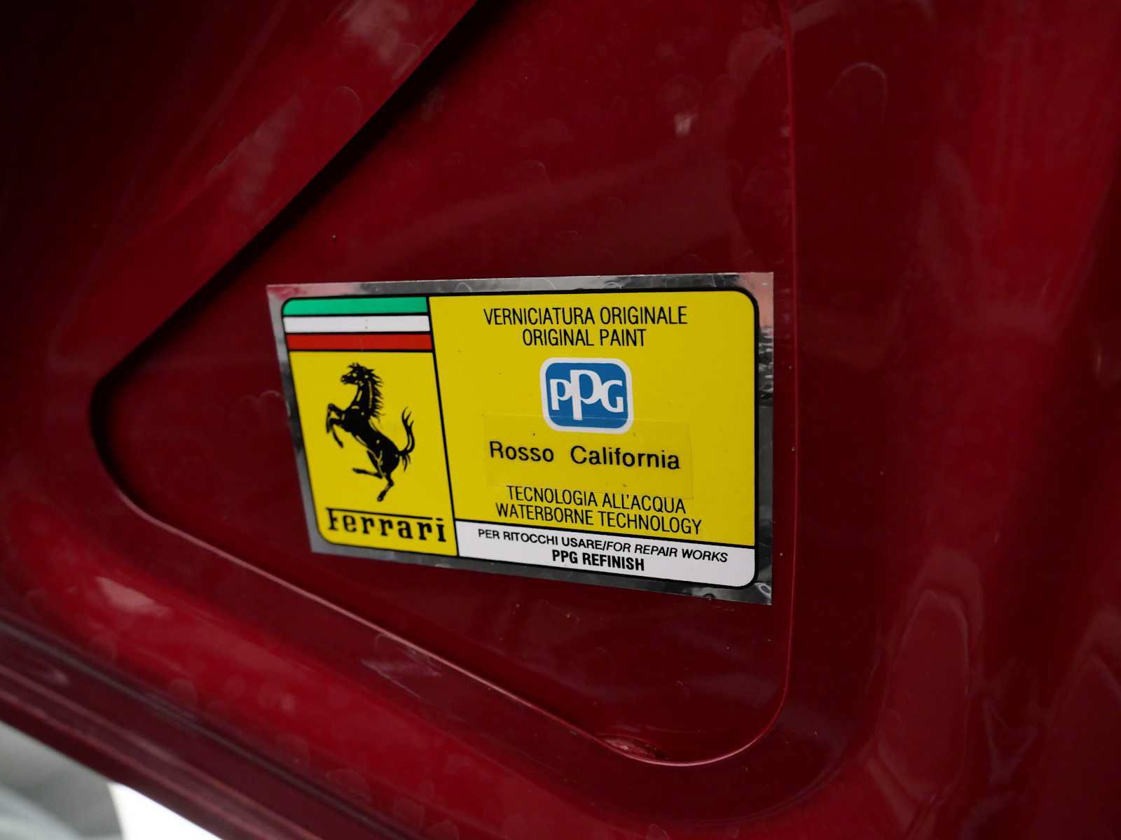 Certified 2025 Ferrari Roma Spider RWD image 32