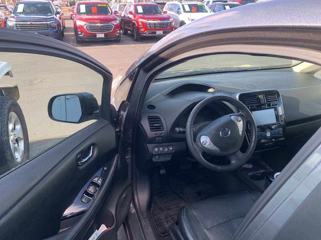 Used 2015 Nissan Leaf SL w/ Premium Package image 15