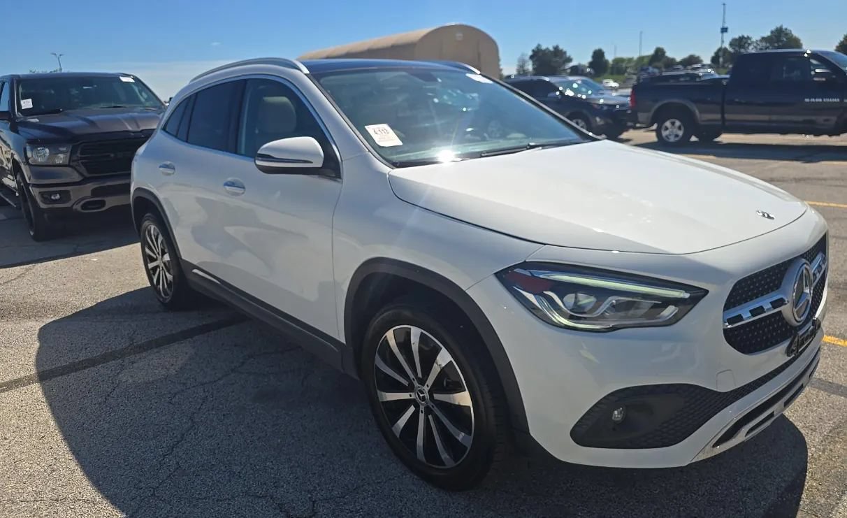 Used 2023 Mercedes-Benz GLA 250 w/ Premium Package image 2