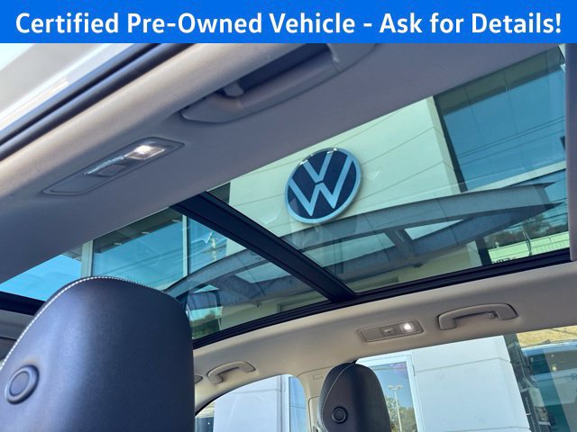 Used 2023 Volkswagen Tiguan SE w/ Panoramic Sunroof Package AWD/4WD image 19