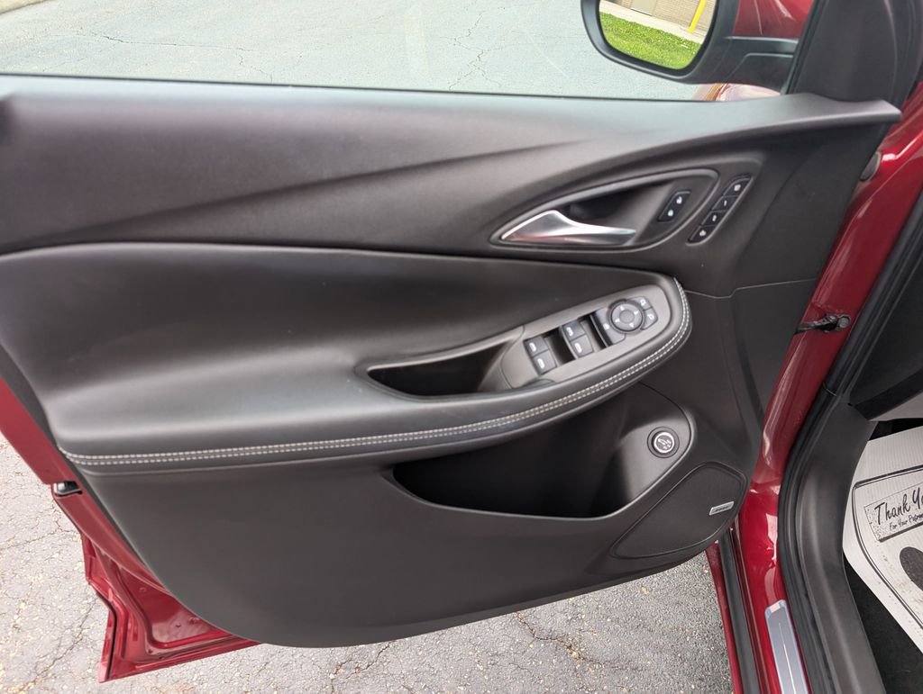 Used 2024 Buick Encore GX Avenir w/ Avenir Convenience Package FWD image 14