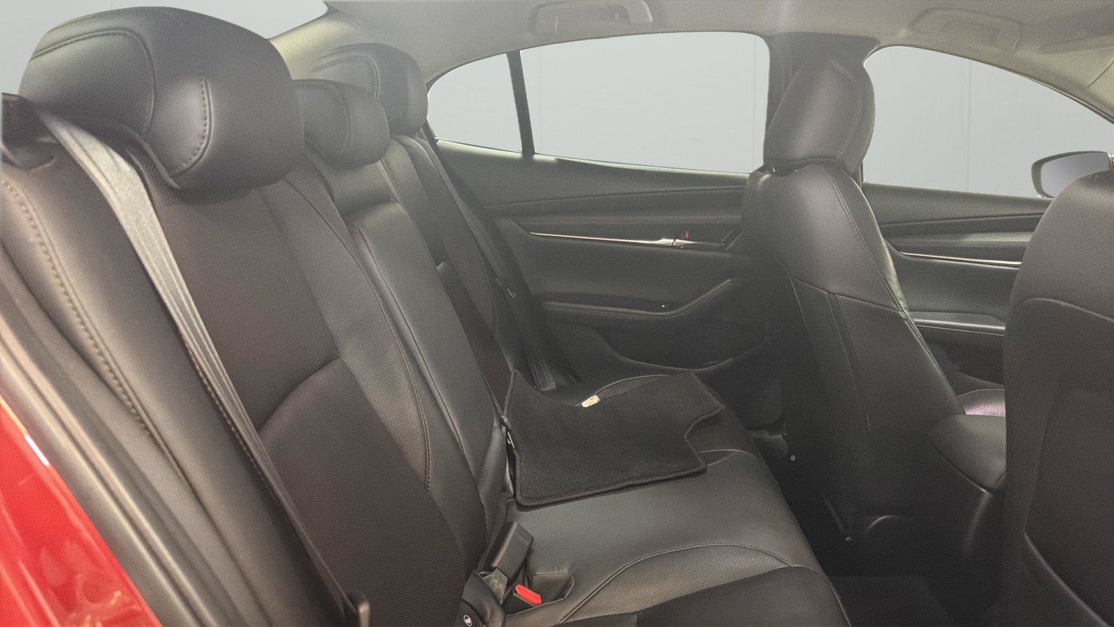 Used 2021 MAZDA MAZDA3 s FWD image 13