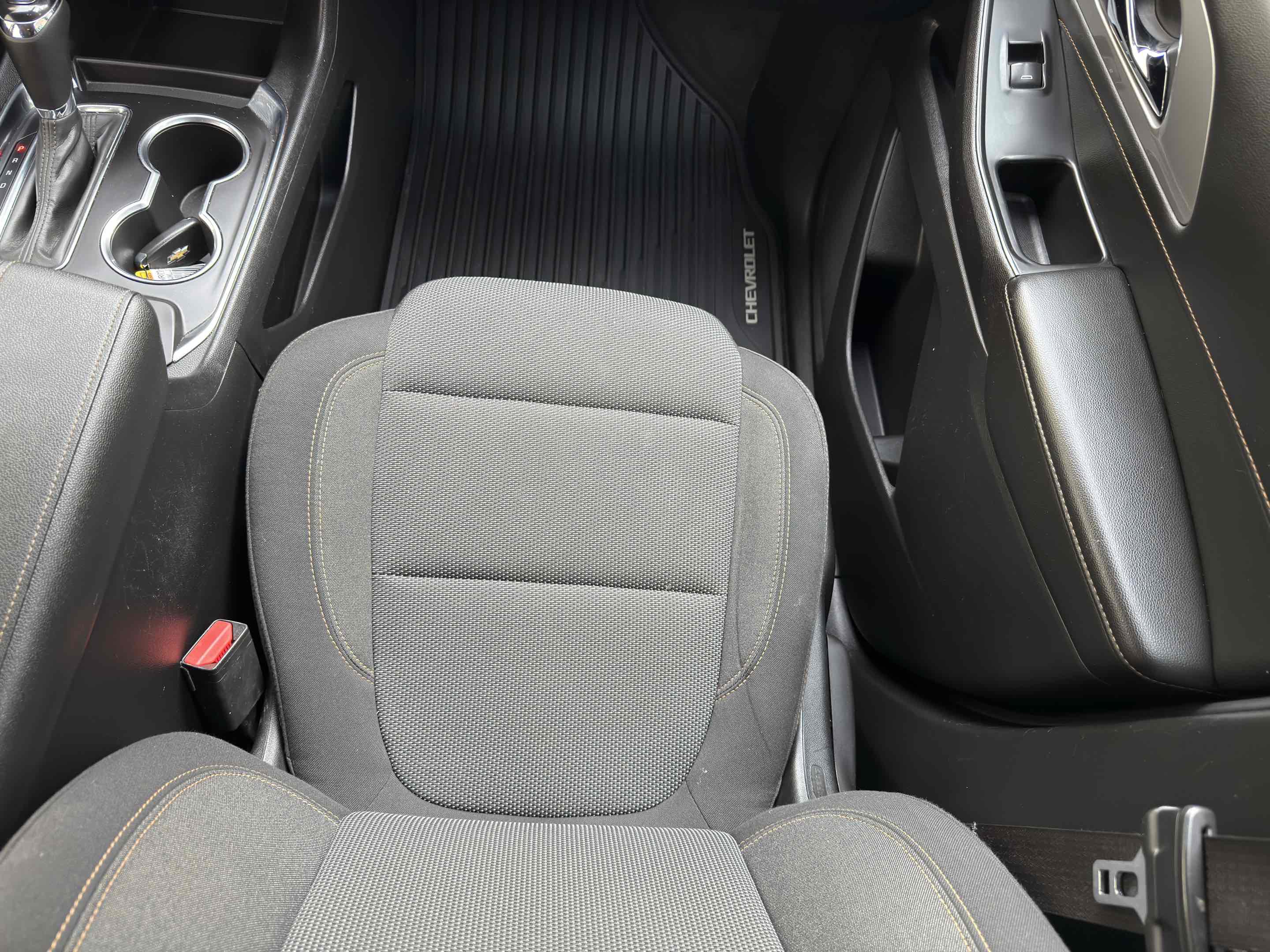 Used 2020 Chevrolet Traverse LS image 34