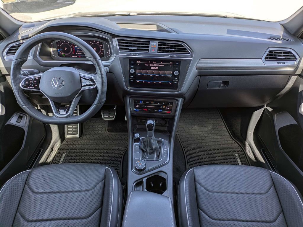Used 2022 Volkswagen Tiguan SEL R-Line AWD/4WD image 18