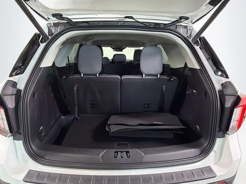 New 2025 Ford Explorer Active image 25