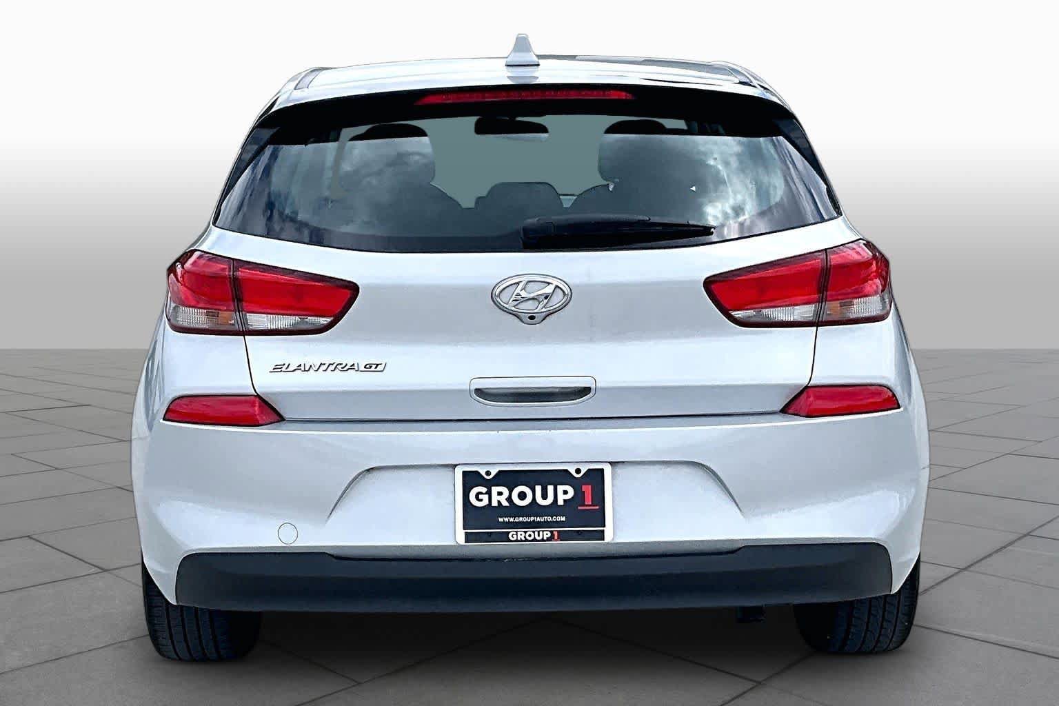 Used 2018 Hyundai Elantra GT w/ Style Package 02 FWD image 5