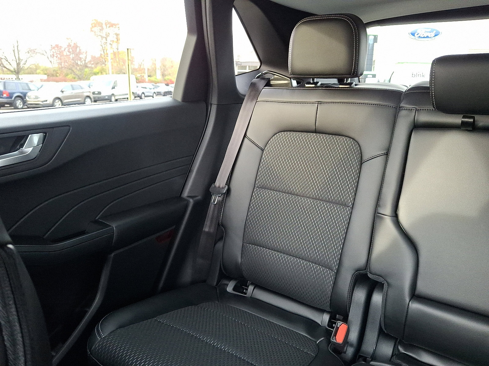 New 2026 Ford Escape SE FWD image 19