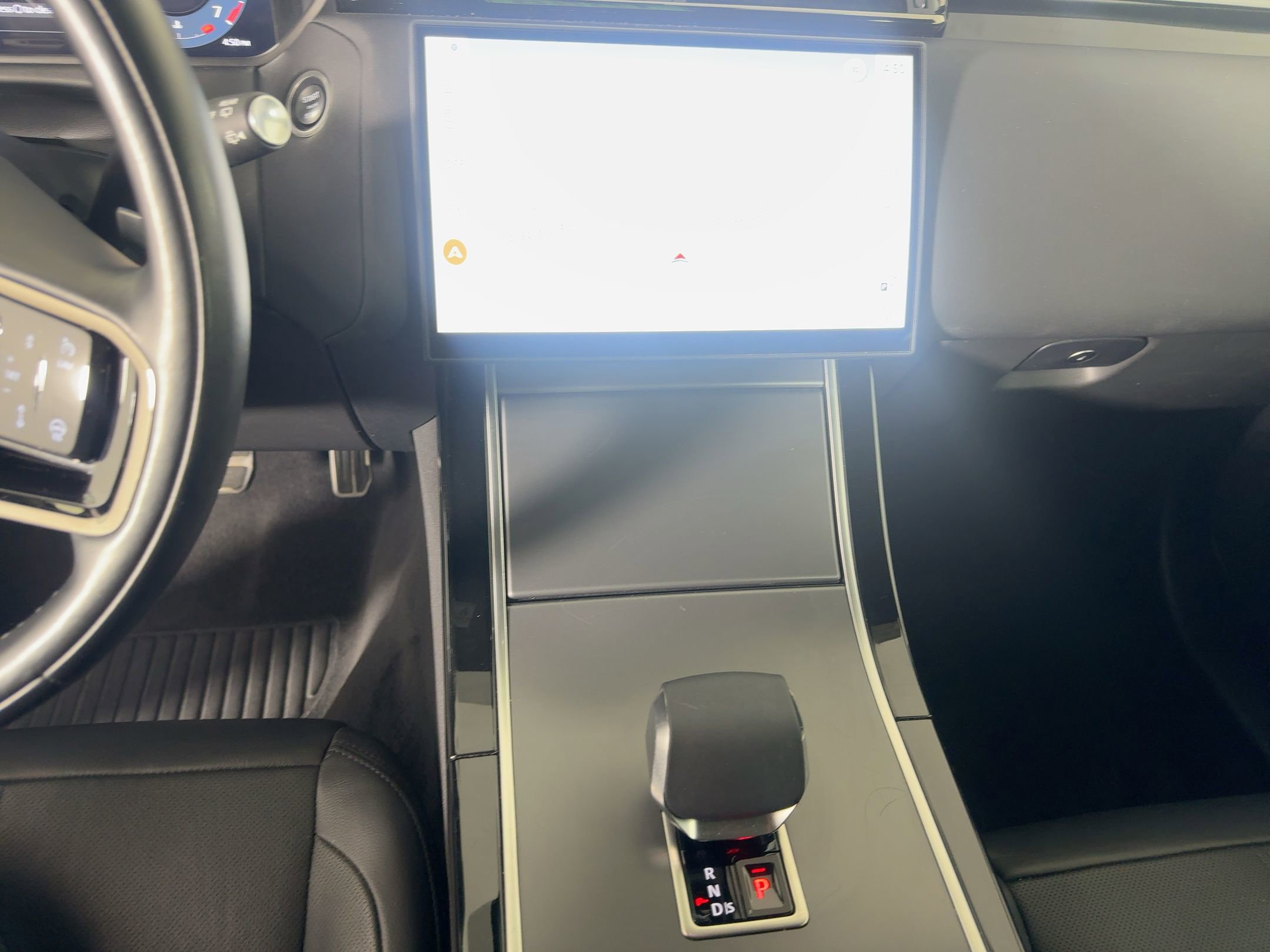 Used 2025 Land Rover Range Rover Velar Dynamic SE image 18