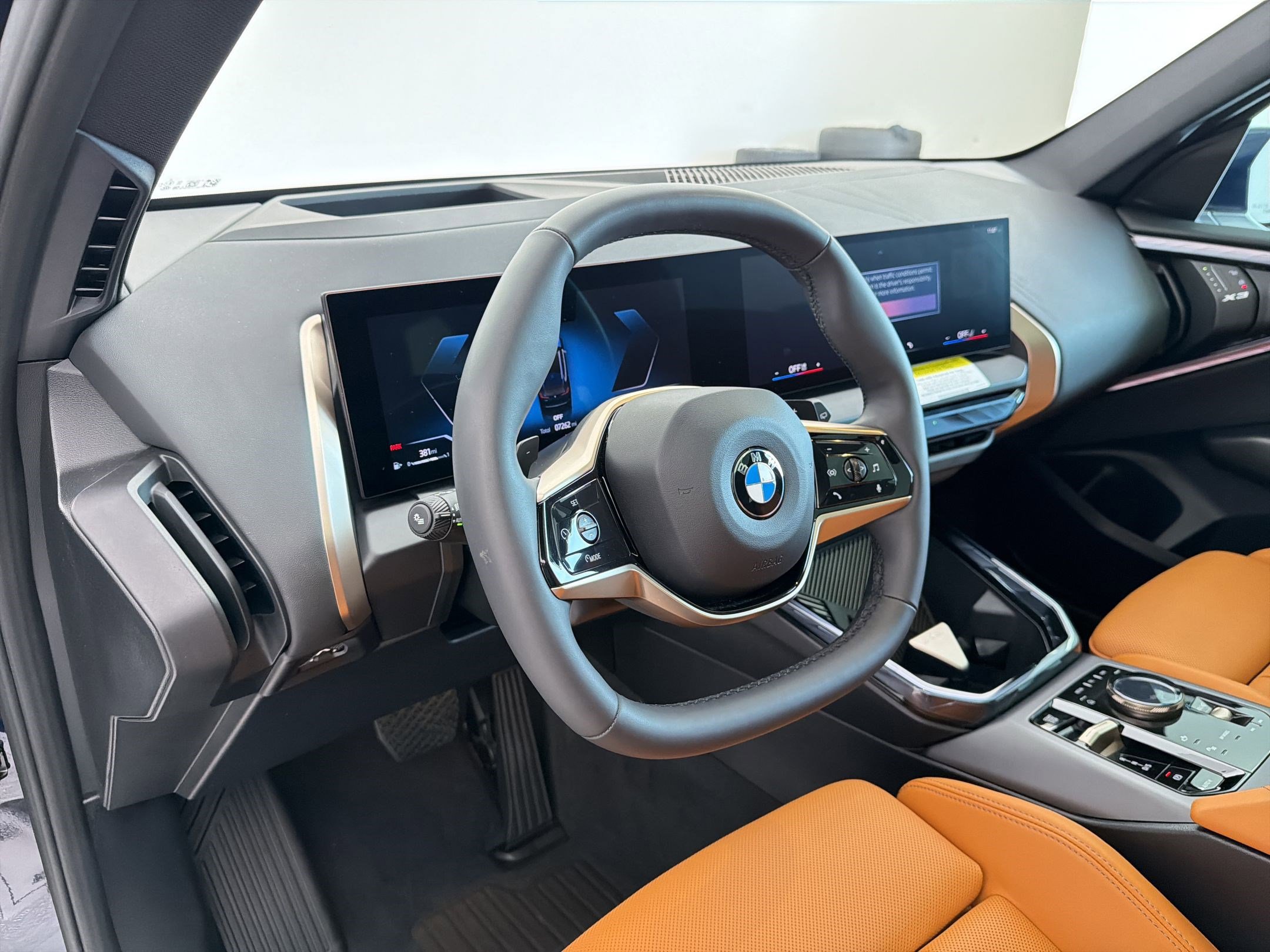 Used 2025 BMW X3 xDrive30i w/ Premium Package image 4