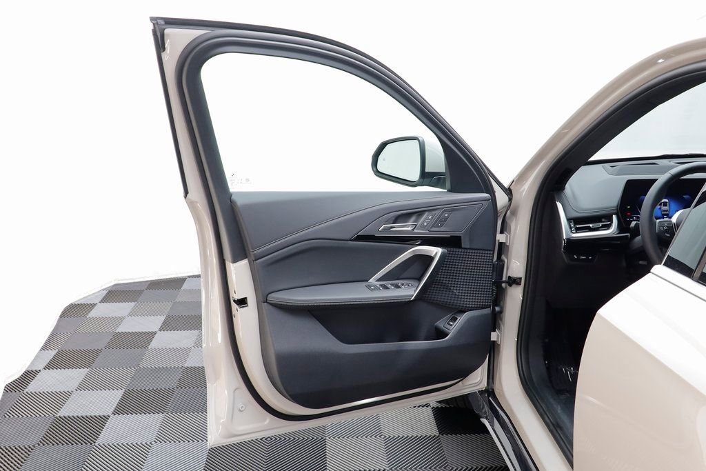 New 2026 BMW X1 xDrive28i AWD/4WD image 5