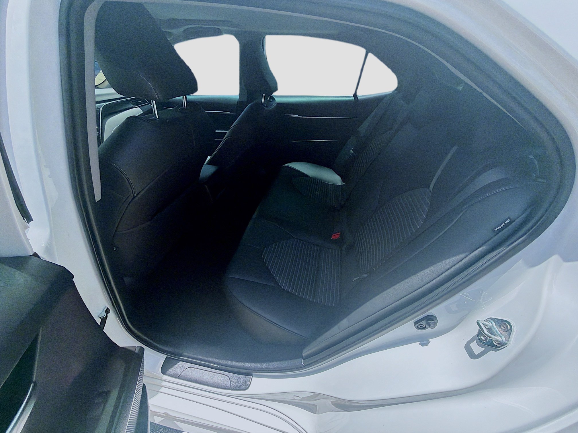 Used 2022 Toyota Camry SE w/ Convenience Package FWD image 22