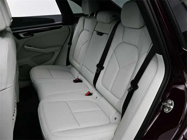 New 2026 Porsche Macan image 18