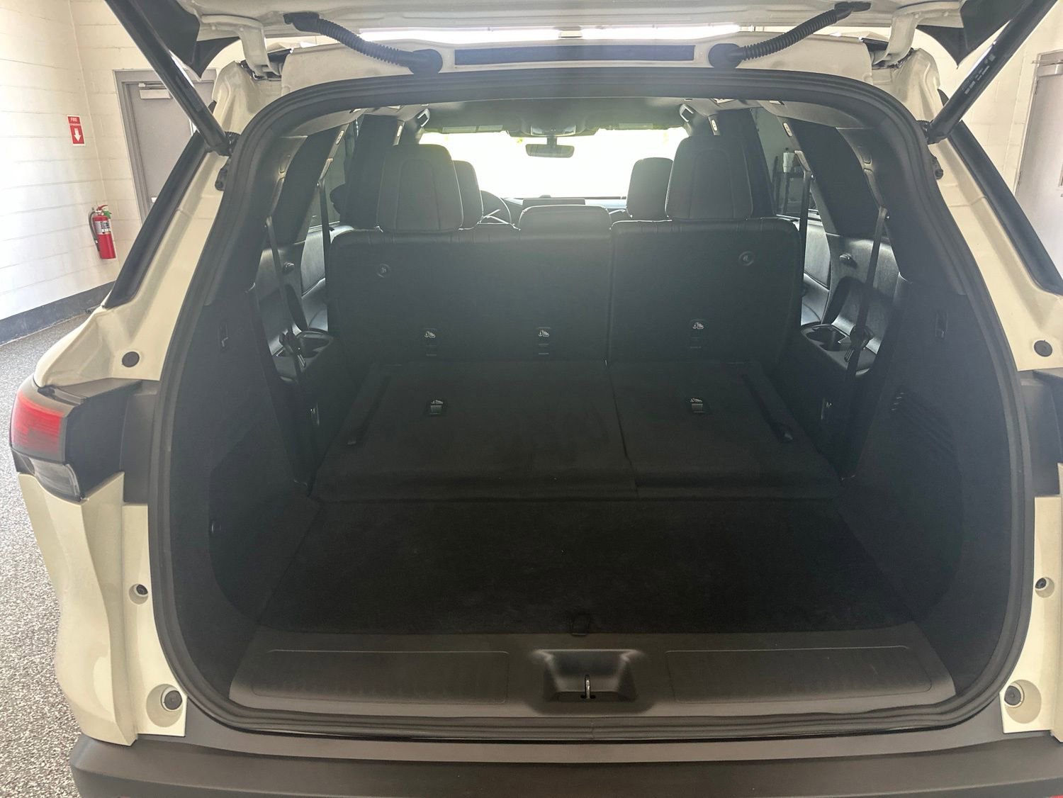 Certified 2025 INFINITI QX60 Luxe w/ Black Edition FWD image 13