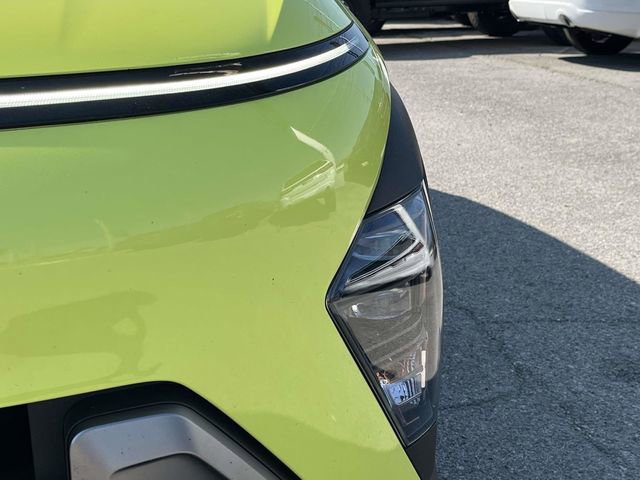 Used 2024 Hyundai Kona SE image 9