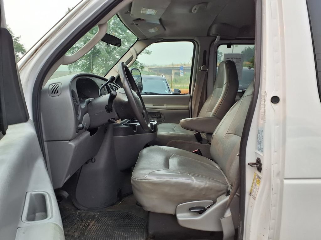 Used 2008 Ford E-250 and Econoline 250 RWD image 14