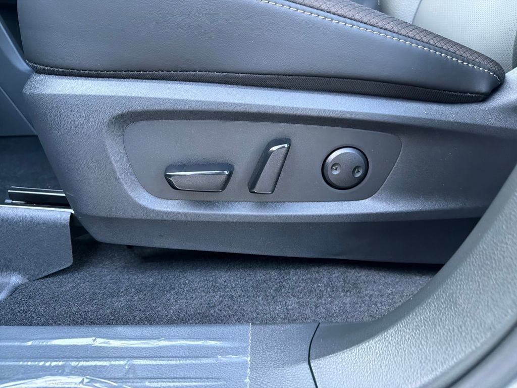 New 2026 Nissan Pathfinder SL image 15