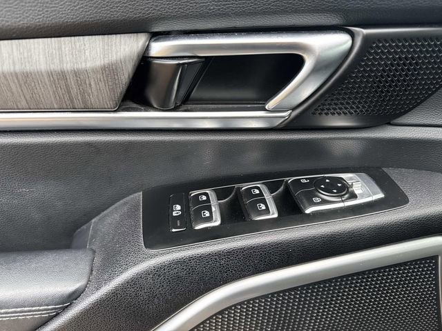 Used 2023 Kia Telluride EX w/ EX Captain's Chair Package image 26
