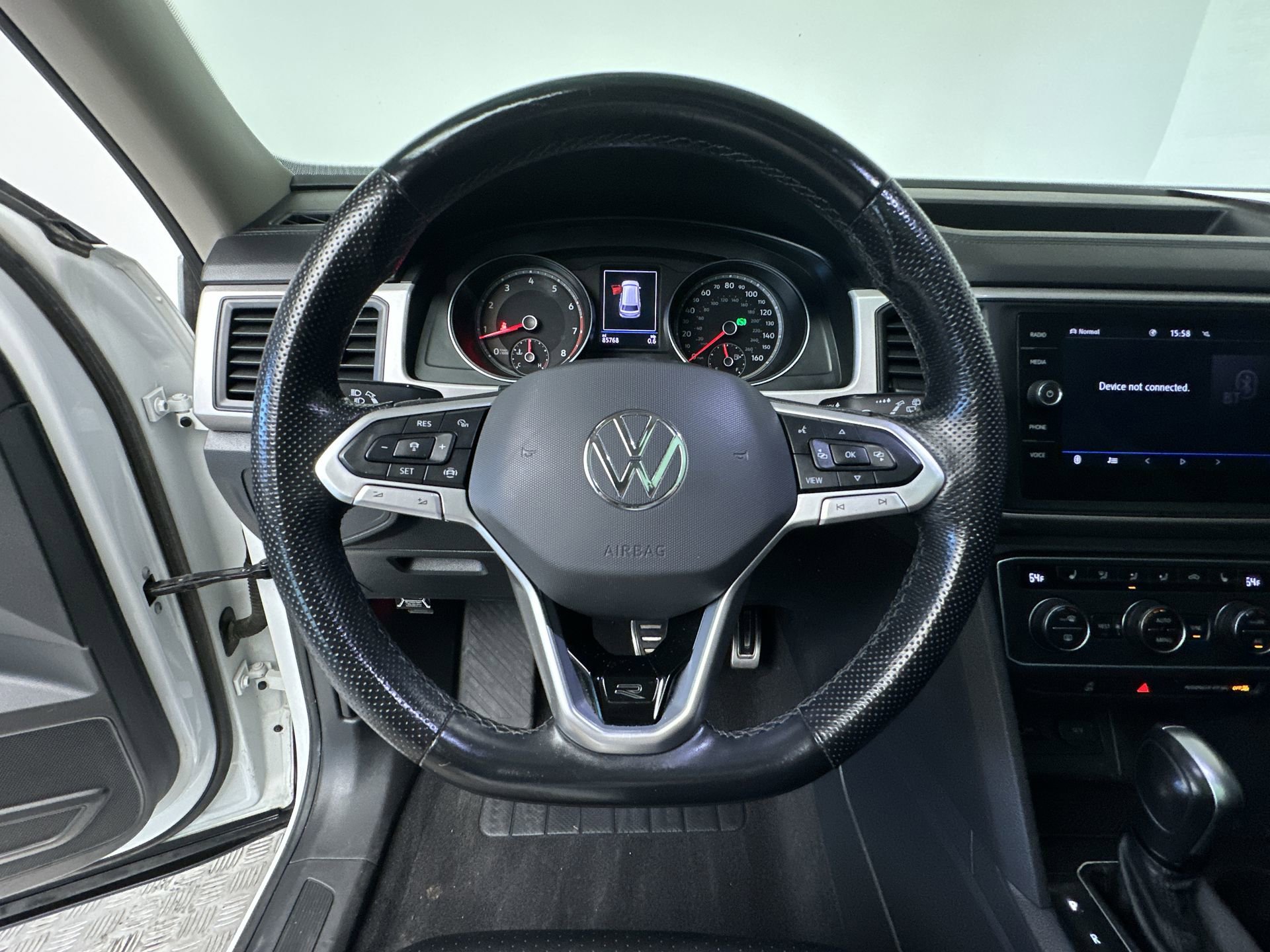 Used 2021 Volkswagen Atlas SE w/ Panoramic Sunroof Package image 16