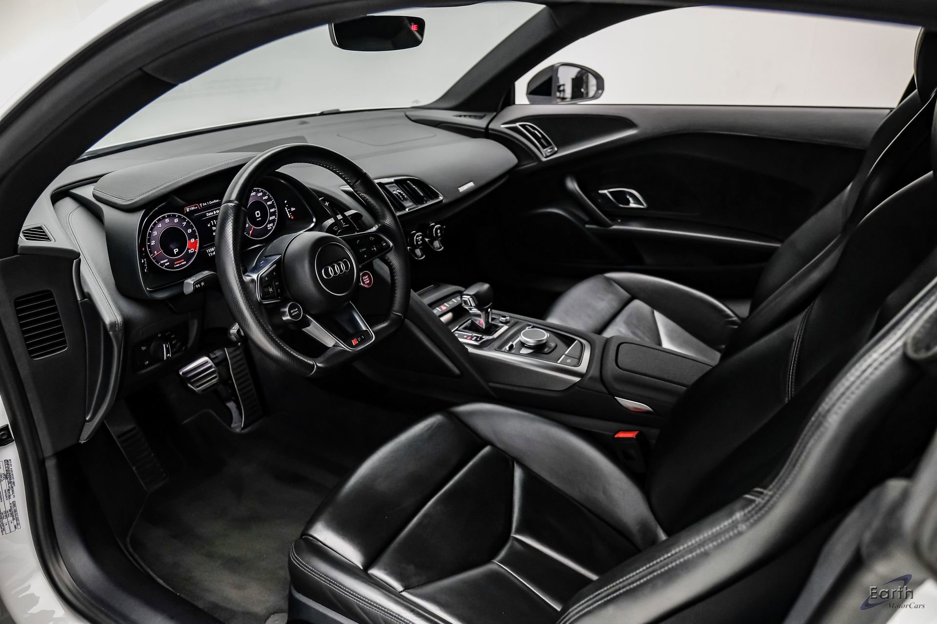 Used 2018 Audi R8 V10 image 2