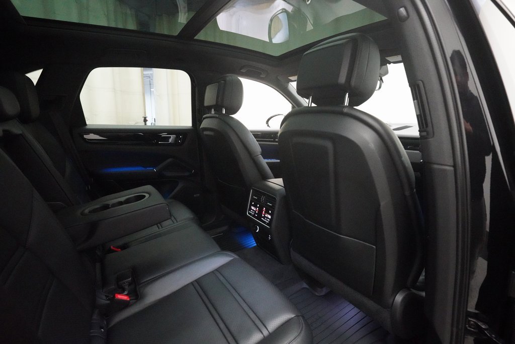 Used 2021 Porsche Cayenne image 29