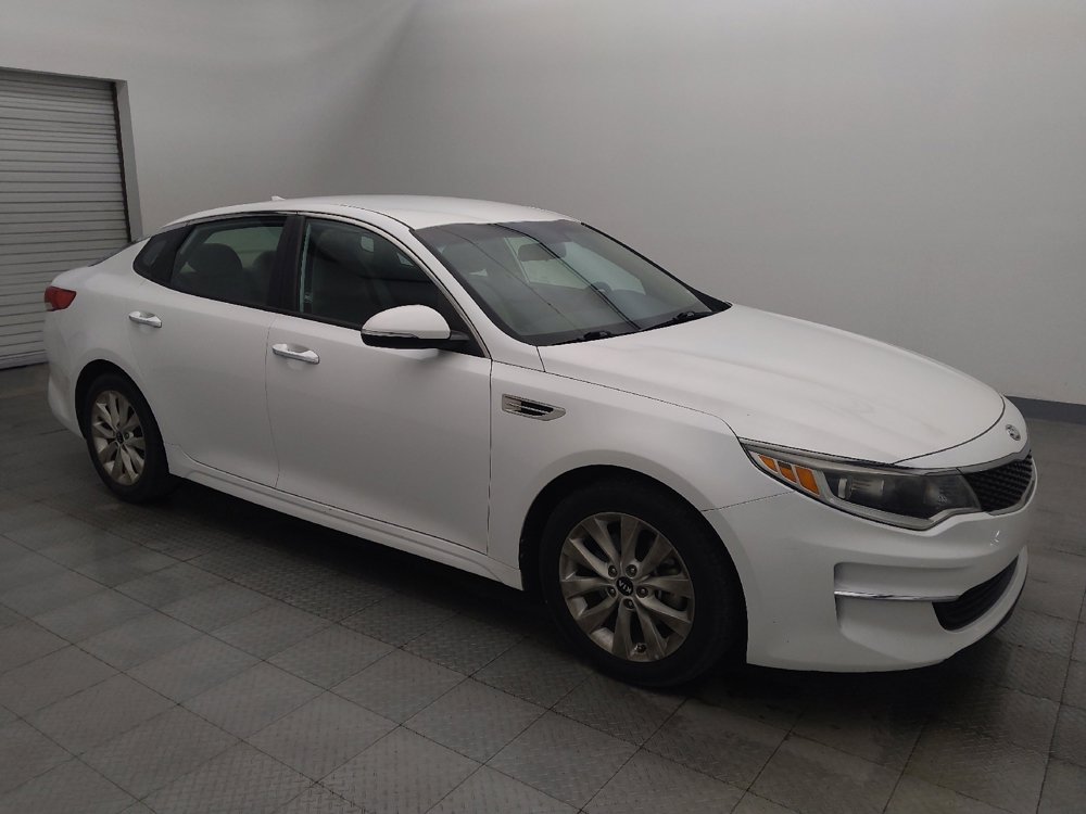 Used 2018 Kia Optima LX w/ 17" Alloy Wheels Package image 11