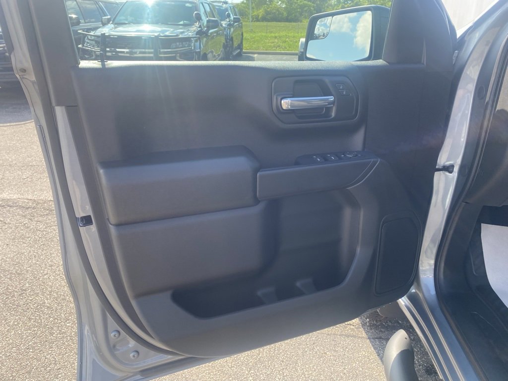 New 2026 Chevrolet Silverado 1500 Custom Trail Boss w/ Turbomax Blackout Package image 9