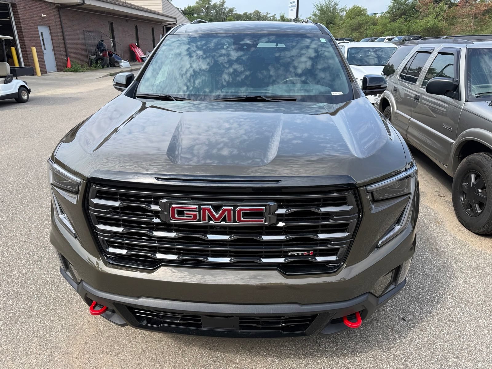 Used 2024 GMC Acadia AT4 w/ LPO, Floor Liner Package AWD/4WD image 6