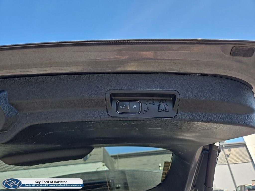 Used 2024 Ford Explorer XLT w/ Equipment Group 202A AWD/4WD image 16
