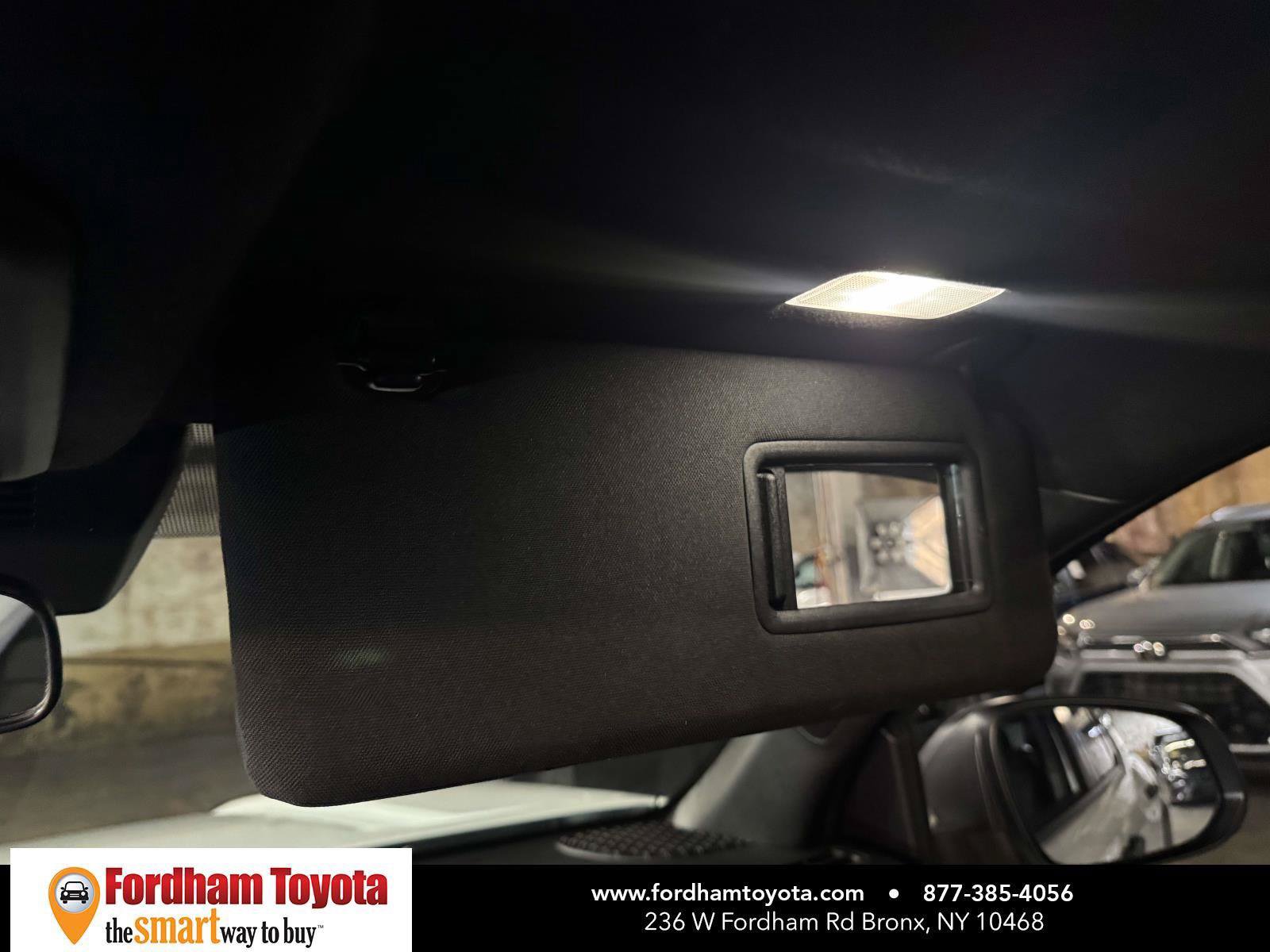 Used 2025 Toyota 4Runner SR5 AWD/4WD image 30