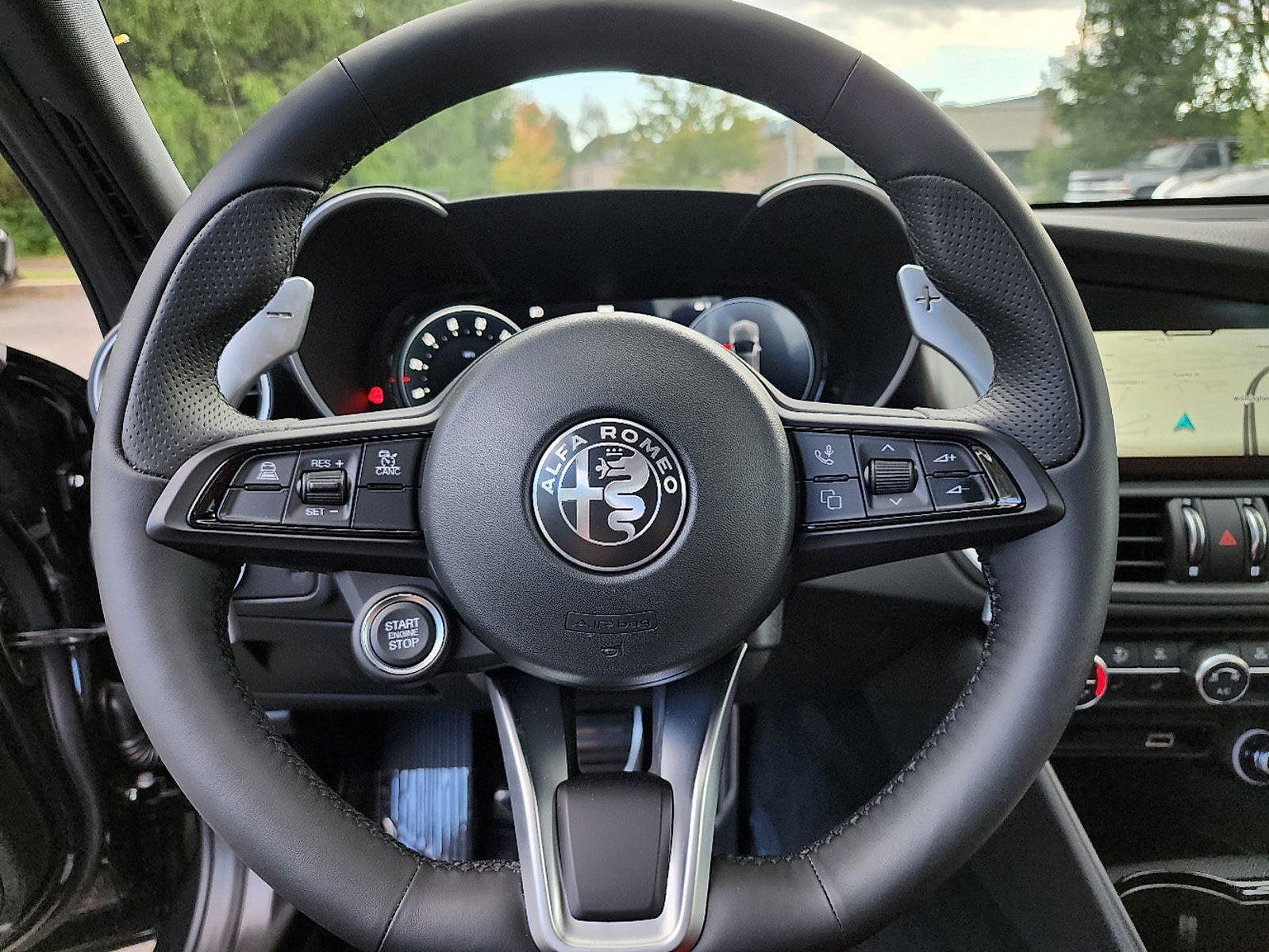 Used 2024 Alfa Romeo Giulia Veloce AWD/4WD image 14