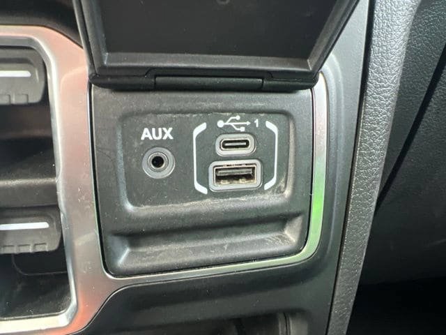 Certified 2025 Jeep Wrangler Unlimited Sahara AWD/4WD image 26