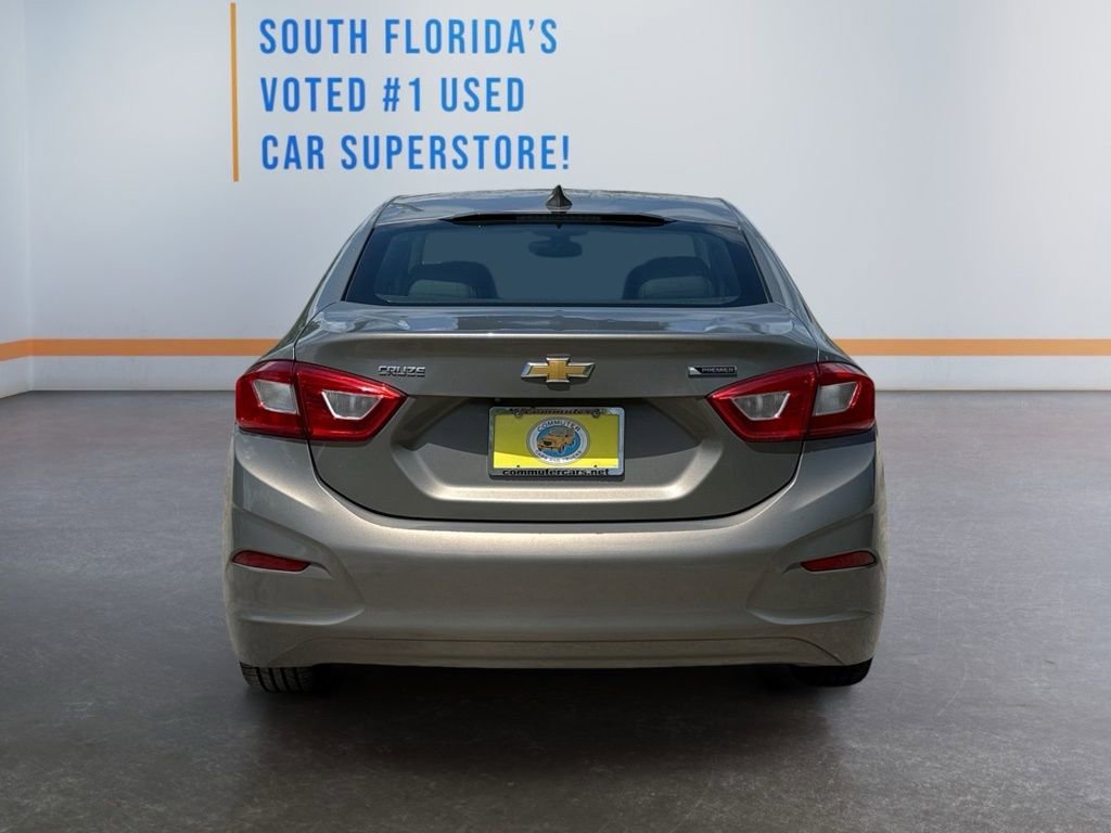 Used 2018 Chevrolet Cruze Premier FWD image 5