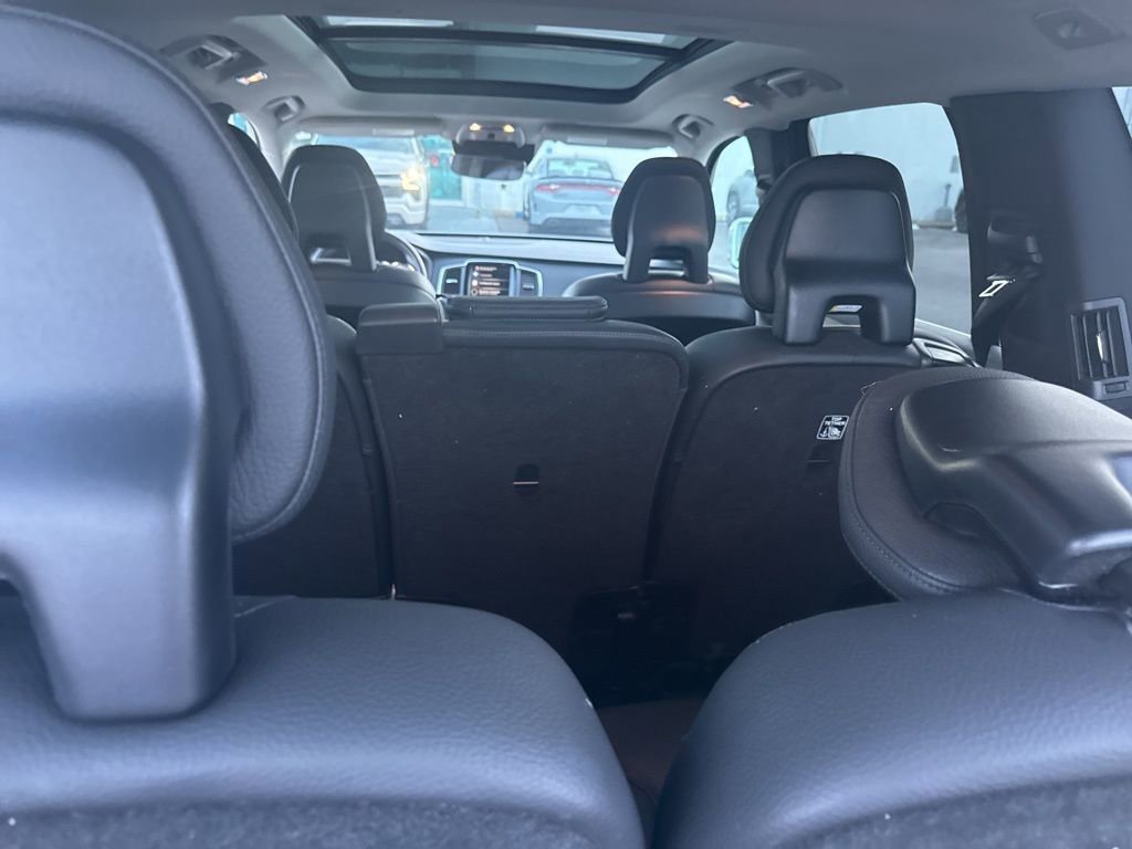 Used 2021 Volvo XC90 T6 Momentum image 11