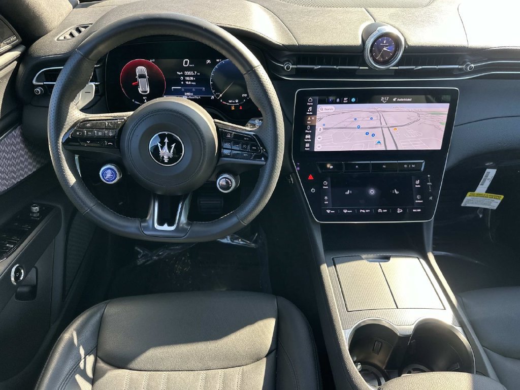 Used 2024 Maserati Grecale Modena AWD/4WD image 21