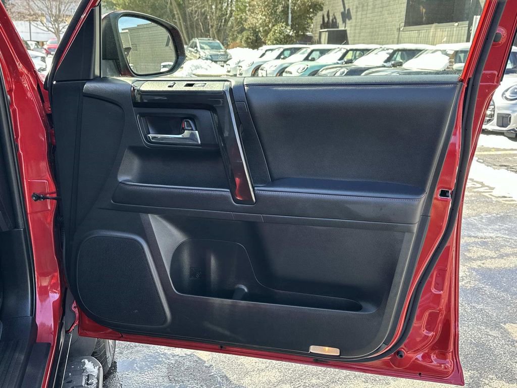Used 2024 Toyota 4Runner TRD Off-Road AWD/4WD image 29