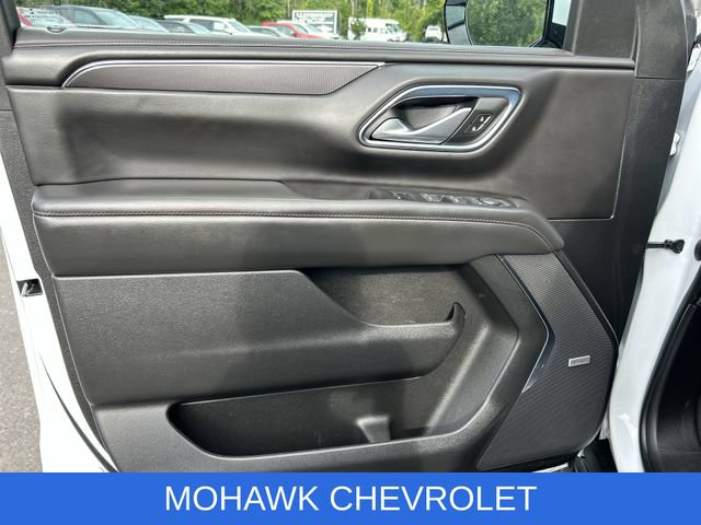 Used 2022 Chevrolet Suburban RST w/ Luxury Package AWD/4WD image 23
