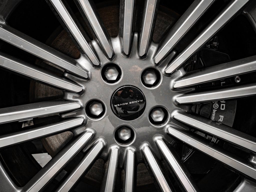 New 2026 Land Rover Range Rover SV AWD/4WD image 8