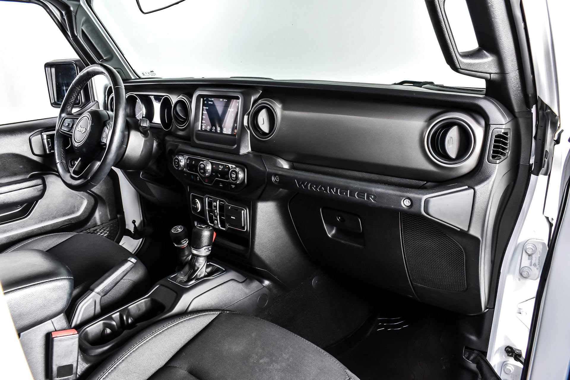 Used 2023 Jeep Wrangler Unlimited w/ Cold Weather Group AWD/4WD image 25
