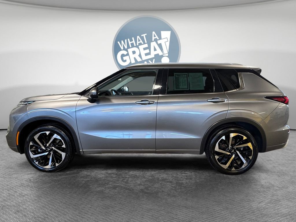 Used 2022 Mitsubishi Outlander SEL image 7