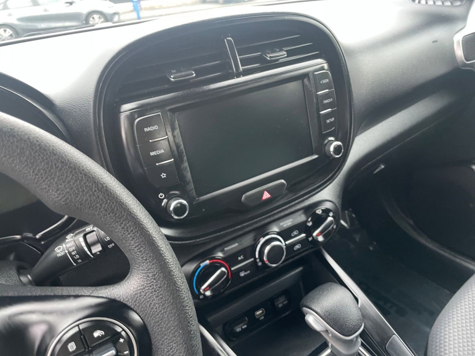 Used 2025 Kia Soul LX w/ LX Technology Package image 18