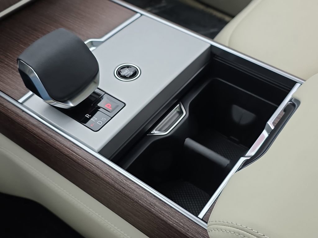New 2026 Land Rover Range Rover SE image 25