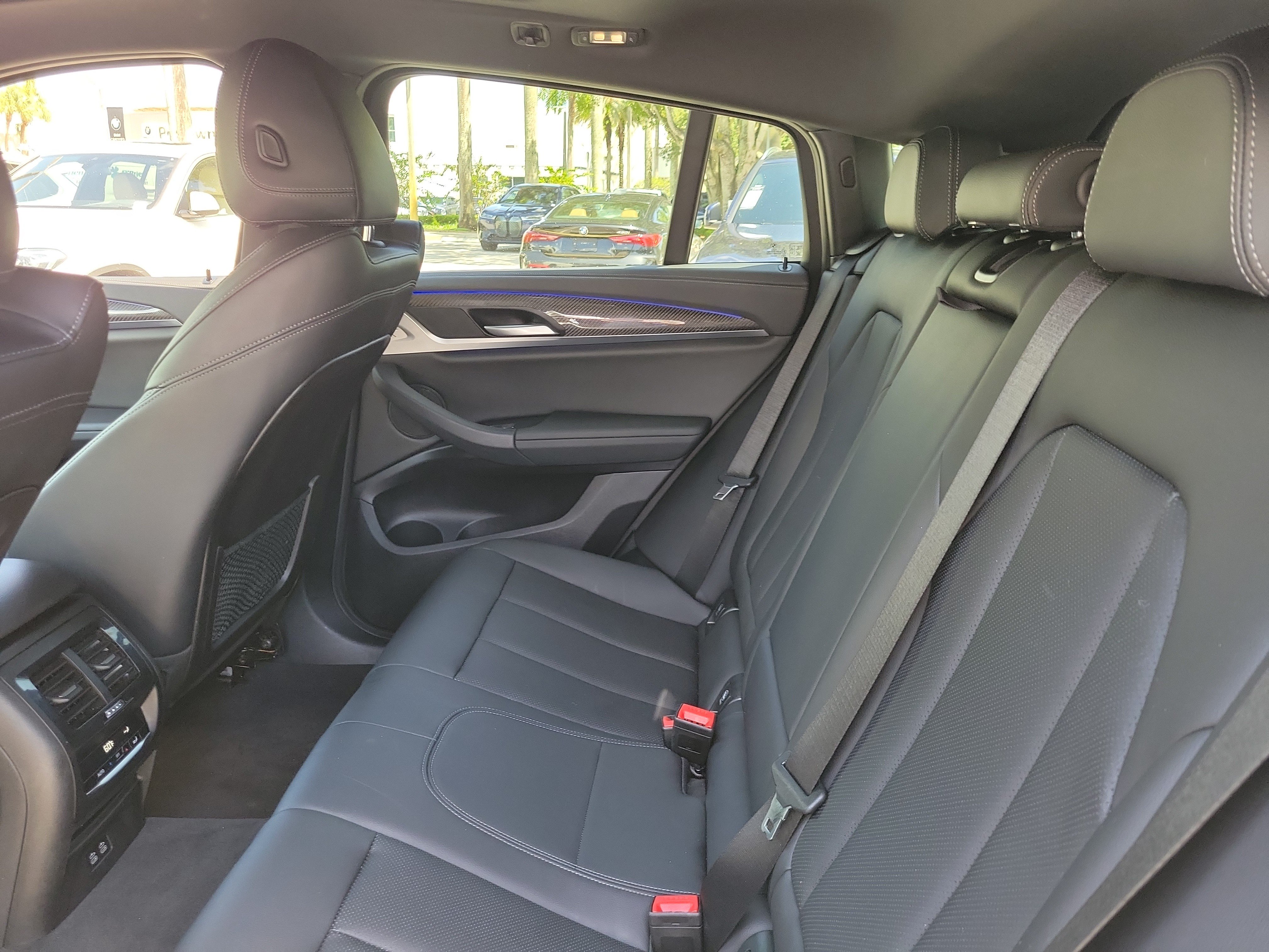 Certified 2023 BMW X4 M40i w/ Premium Package AWD/4WD image 9